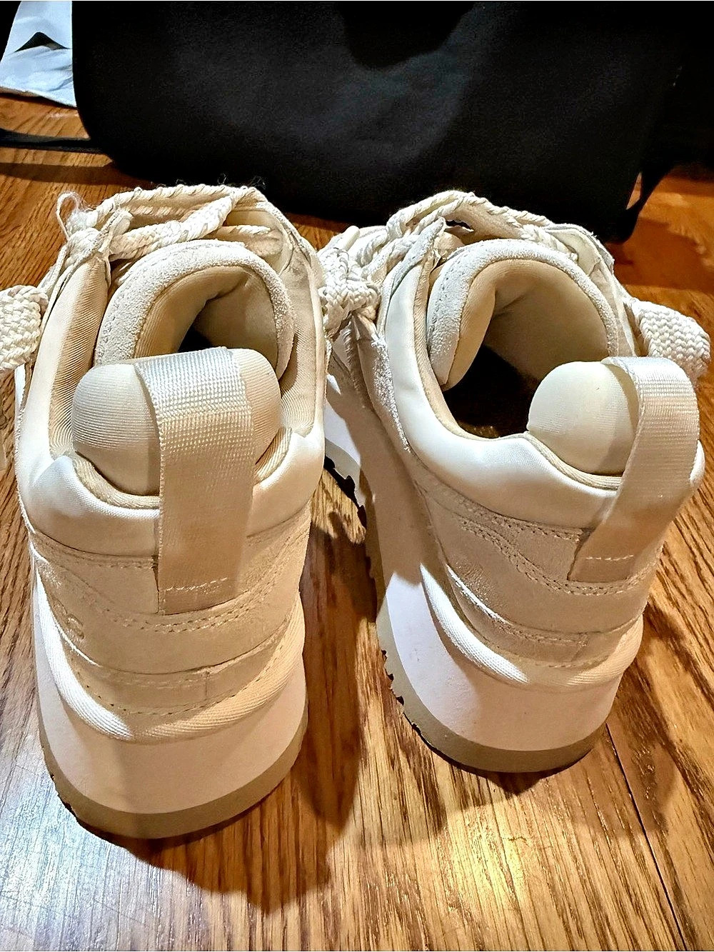 UGG Platform Sneakers in White US 8 - Picture 3 of 5